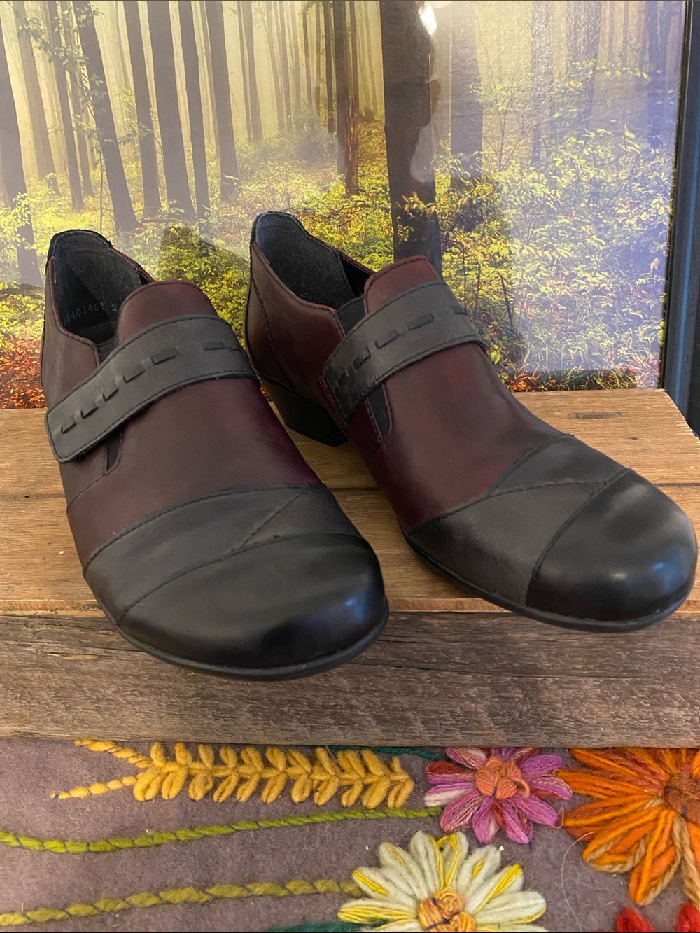 Remonte  Burgundy and Black Leather Slip-On Loafers